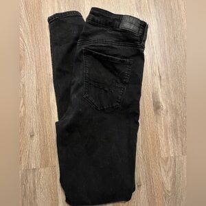 American Eagle Super high rise Jegging distressed black jeans 10L 10 long